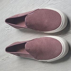 NWOB Keds dream foam slip on